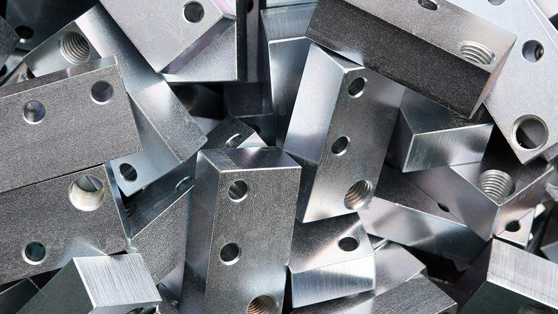 Verzinken - Oberflächenvereledung und Oberflächentechnik bei WIOTEC